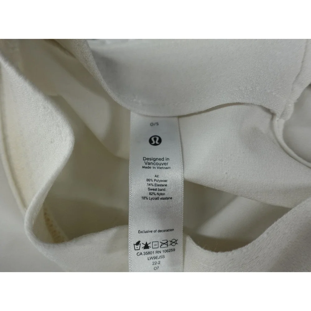Lululemon Fast and Free Run Hat Unisex OS White Rainbow Reflective‎ Logo
